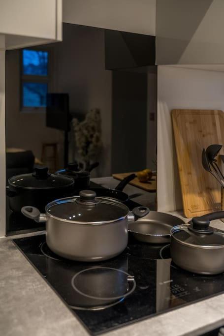 New 3Bed Stylish Apartment With Amazing Transport Londra Esterno foto